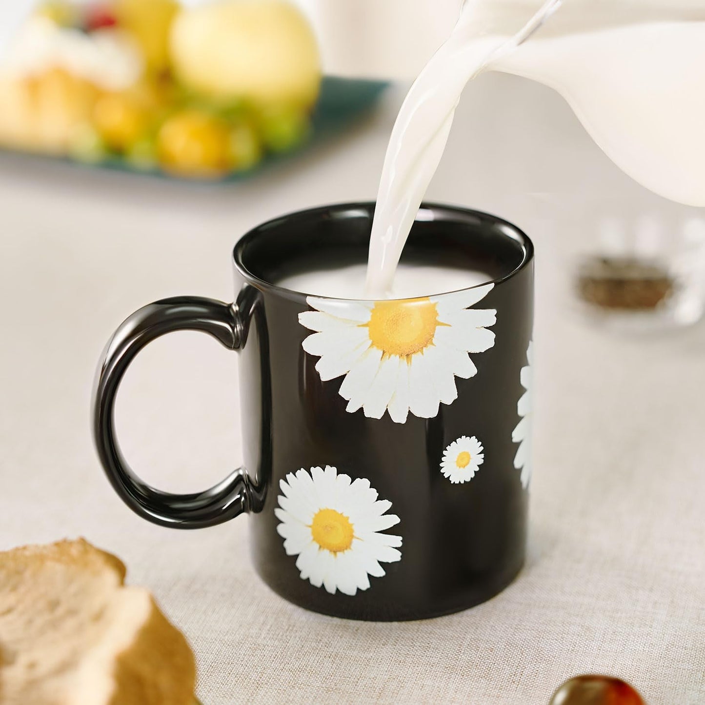 12Oz Daisy floral Black Ceramic Mug, Mug for Daily Coffee and Tea, Lead-free Microwave and Dishwasher Safe Coffee Mug, Perfect gifts for Women and men