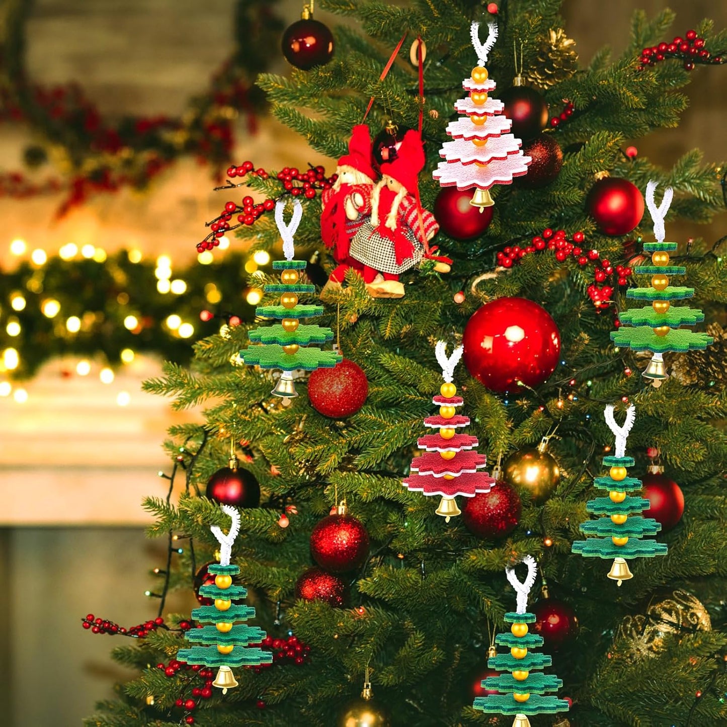 Hollowfly 50 Sets Felt Christmas Tree Ornament Craft Kit Small Layered Christmas Tree Felt Crafts for Xmas Decoration Stocking Stuffer Holiday Fun School DIY Activities