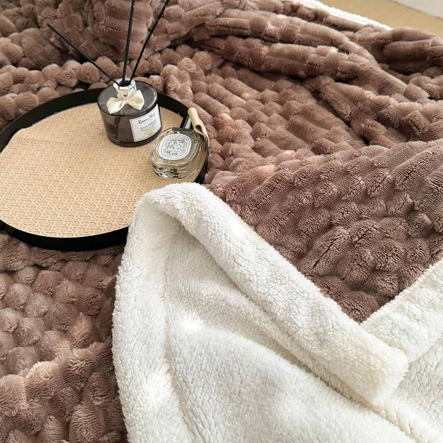 UKELER Pink Sherpa Throw Blanket 60 × 80 inch, 470 GSM Striped Sherpa Fleece Blankets for All Season, Warm and Cozy Blanket for Couch Sofa Bed Office Camping