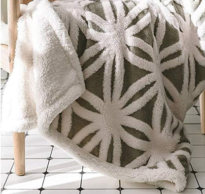 UKELER Grey Flannel Sherpa Throw 60''×50'' Soft Plush Flannel Blanket Throws for Bed/Couch/Sofa/Office/Camping