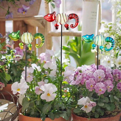 3 Pack Garden Stakes Decorative,Cute Chameleons Glow in The Dark Metal Garden Decor,Waterproof Metal Yard Art Decor for Outside,Funny Present for Mom Women Grandma