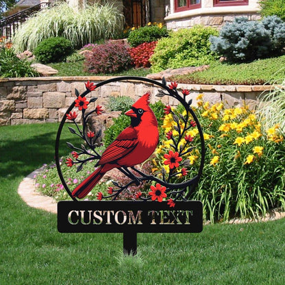 Personalized Name Garden Cardinal Metal Signs with Stake, Custom Family Name Yard Decor for Outdoor Outside, Cardinal Lawn Patio Stake Gardening Enthusiasts Grandmothers Gift
