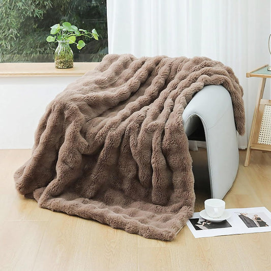UKELER Soft Faux Fur Throw Blanket Solid Reversible Shaggy Blanket Plush Thick Fluffy Blankets Throws for Bed, Couch, Sofa, Office, Camping 50''x60'' Brown