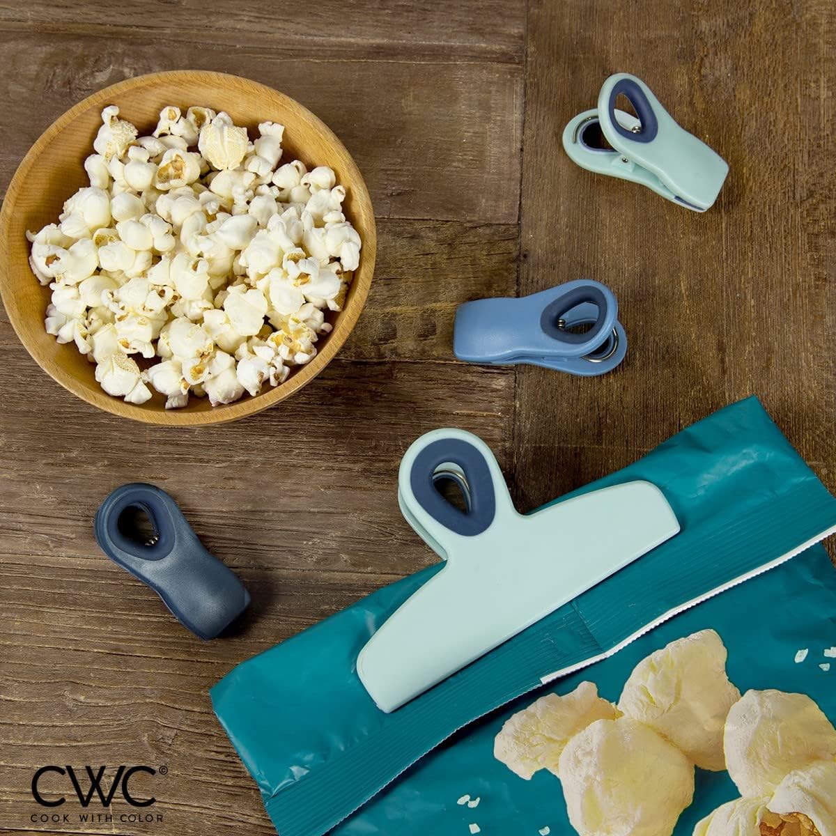 COOK WITH COLOR Bag Clips - Heavy Duty Chip Clip and Refrigerator Magnet Clips for Food Storage with Air Tight Seal Grip, Blue Ombre, Pack of 8