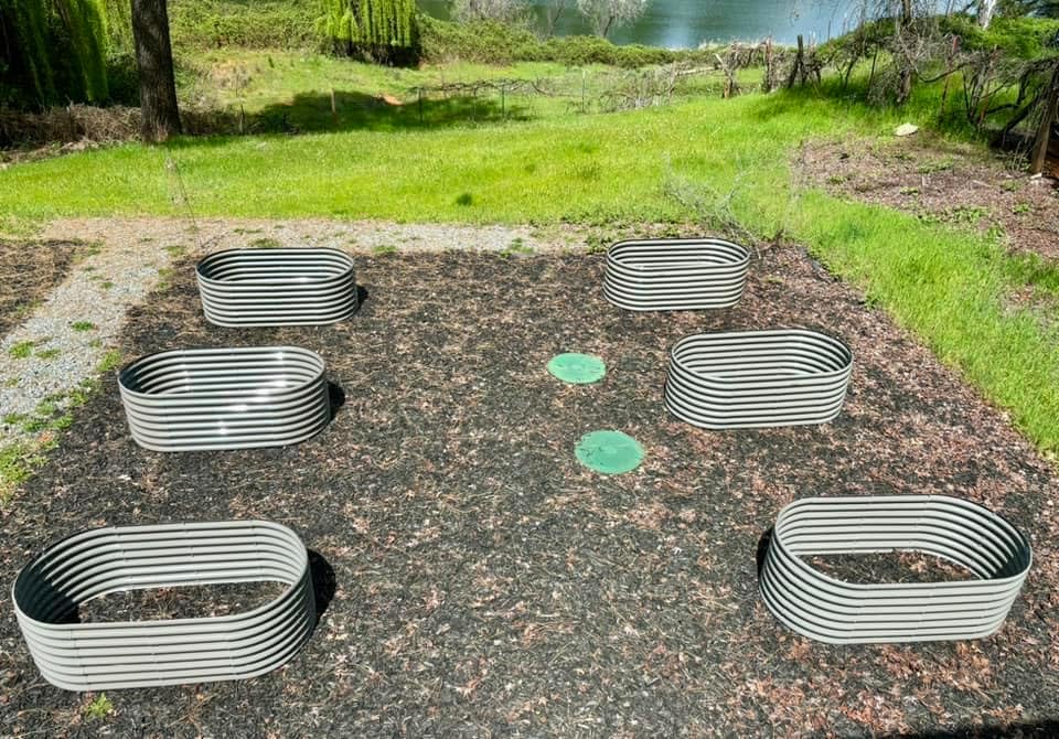 A ANLEOLIFE 6X3X2 ft Galvanized Raised Garden Beds Outdoor-2 Pack, Oval Large Metal Deep Root Planter Box for Planting Vegetables Flowers Herb, Anti-Rust & Easy-Setup, Quartz Grey