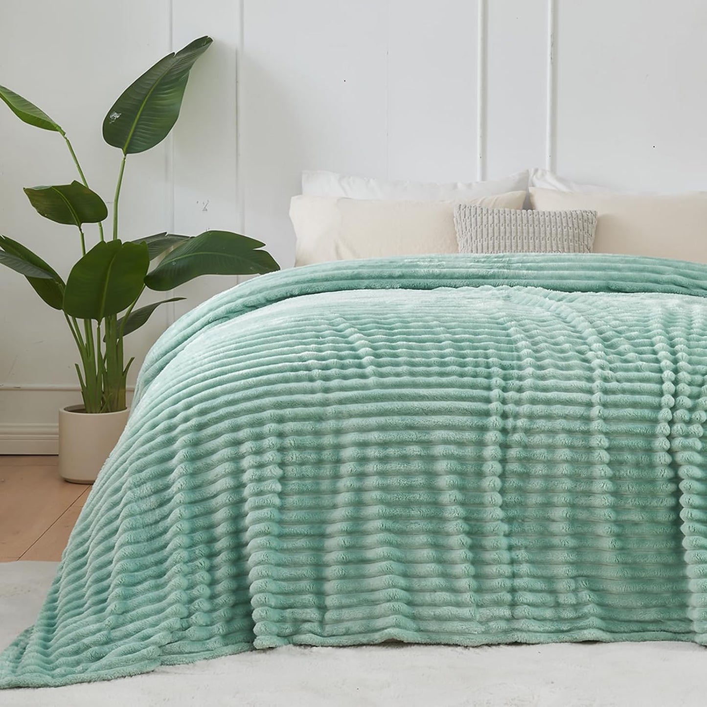 NEWCOSPLAY Super Soft King Blanket New Sage Green Premium Silky Flannel Fleece 3D Ribbed Jacquard Lightweight Bed Blanket All Season Use (New Sage Green Ribbed, King(90"x110"))