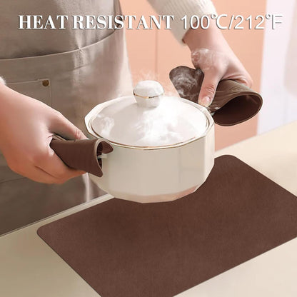 BLESWIN Faux Leather Placemats, Set of 6, 12×17 Inch -Double Side Texture Color Table Mats, Heat-Resistant, Waterproof and Oil-Resistant, Suitable for Dining Room, Kitchen, Party, Outdoor - Brown