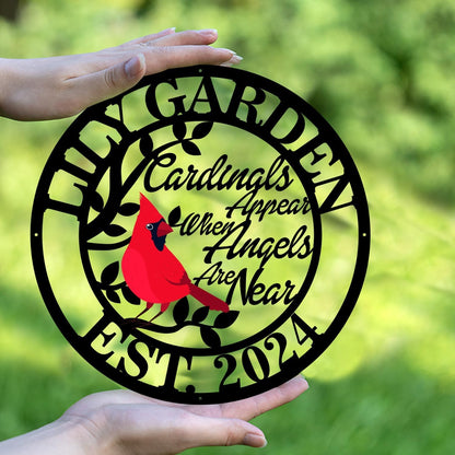 Personalized Name Garden Cardinal Metal Signs, Custom Family Name Yard Decor for Outdoor Outside, Cardinal Lawn Patio Stake Gardening Enthusiasts Grandmothers Gift