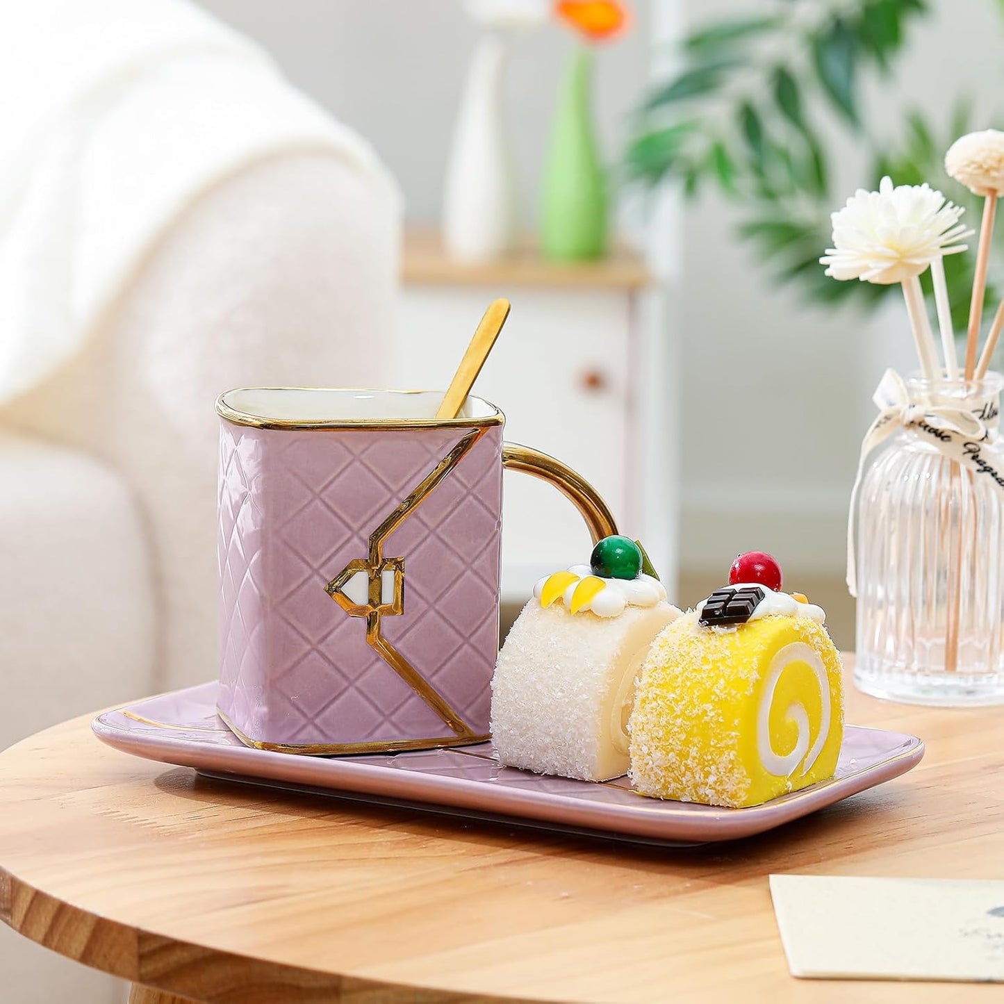 Zubebe 1 Set Coffee Mug Elegant Handbag Shaped Cup Modern Ceramic Purse Mug with Spoon and Saucer, 10oz Cute Creative Tea Cup for Office Home Woman Girls Gift (Purple)