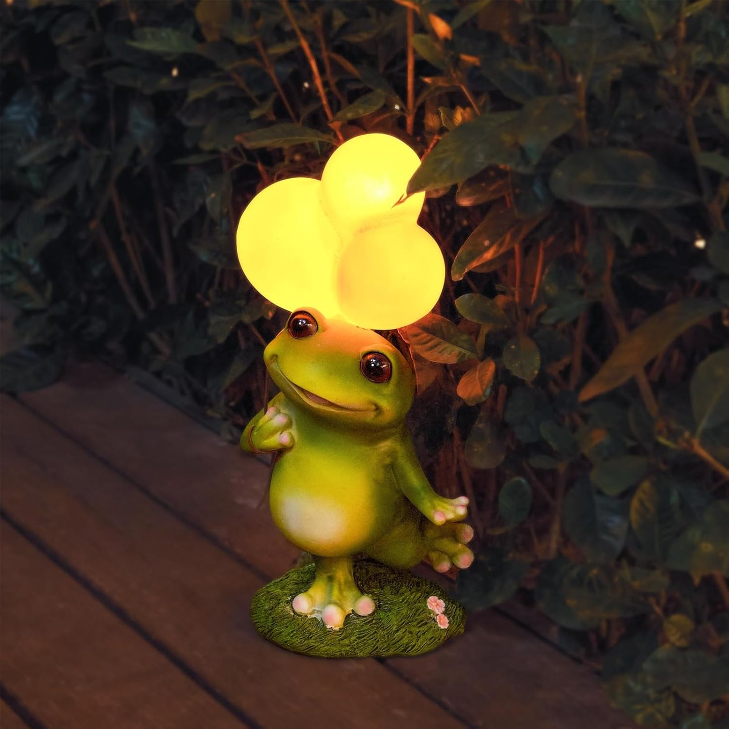 RM ROOMERS Frog Garden Statue with Solar Balloon Light, Outdoor Garden Decor, Resin Animals Waterproof Yard Decorations for Lawn, Patio Porch Spring Decor, Mother’s Day and Housewarming Gifts