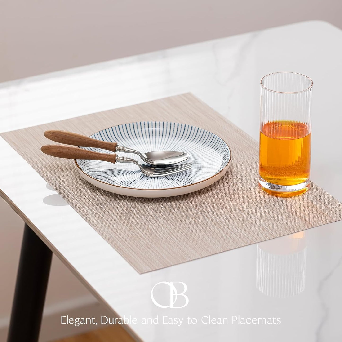 Placemats Set of 4 - Easy Clean Woven Vinyl Placemats for Dining Table, Indoor/Outdoor Place Mats, Washable PVC Table Mats（Beige）