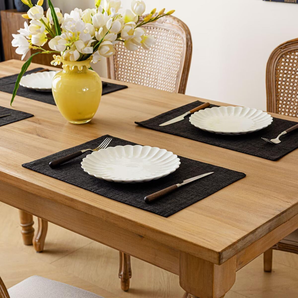 Placemats Set of 4, Bilayer Thickened Linen Place Mats Heat Resistant Machine Washable Wrinkle Free Carefully Selected Polyester Mats for Kitchen/Dining/Coffee Table (Black)