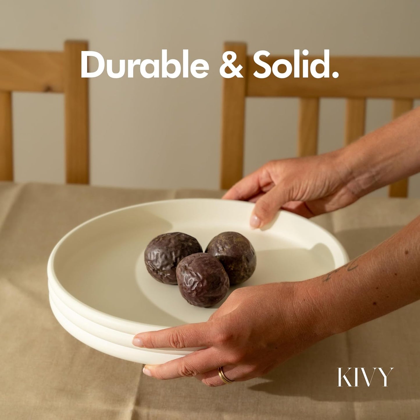 KIVY Round Decorative Concrete Tray 11x1,5 Inch - Modern Circle Coffee Table Tray - Home Decor Flat Bowl for Livingroom & Bedroom - Bandejas Decorativas - Circle Coffee Table Centerpiece (Cream)