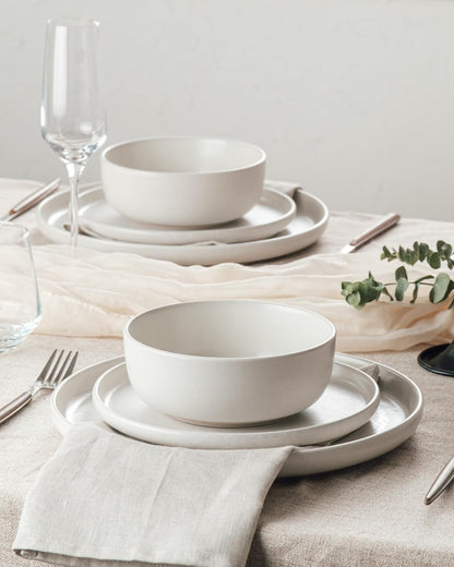 Famiware Milkyway Stoneware Dinnerware Sets with Pasta Bowls, Service for 4 (16 Pieces), Reactive Glaze Plates and Bowls Sets, Microwave and Dishwasher Safe Dishes Set, Matte White