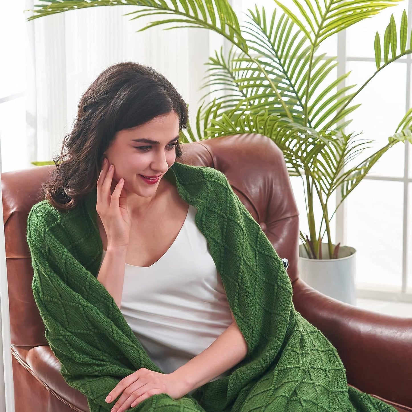 inhand Green Christmas Throw Blanket for Couch and Bed, Birthday Gifts for Women Teen Girl Friend Home Decor Knitted Twin Size Blanket, Outdoor Lightweight Farmhouse Warm Woven Decorative, 60"x80"