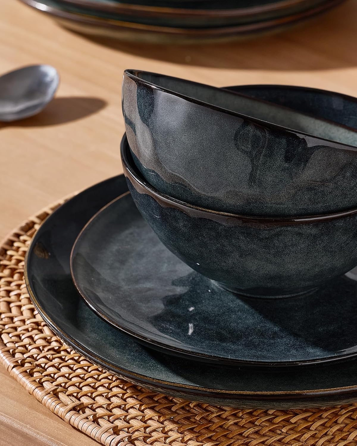 Famiware Ocean Round Plates and Bowls Set, 18 Pieces Dinnerware Sets, Dishes Set for 6, Reactive Glaze, Microwave and Dishwasher Safe, Scratch Resistant, Deep Forest