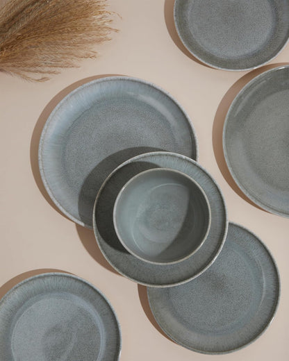 Ceramic Dinnerware Sets for 6, 18 Pieces Stoneware Plates and Bowls Sets, Chip and Stain Resistant Modern Dishes, Dishwasher & Microwave Safe Dinner Set, Gradient Green