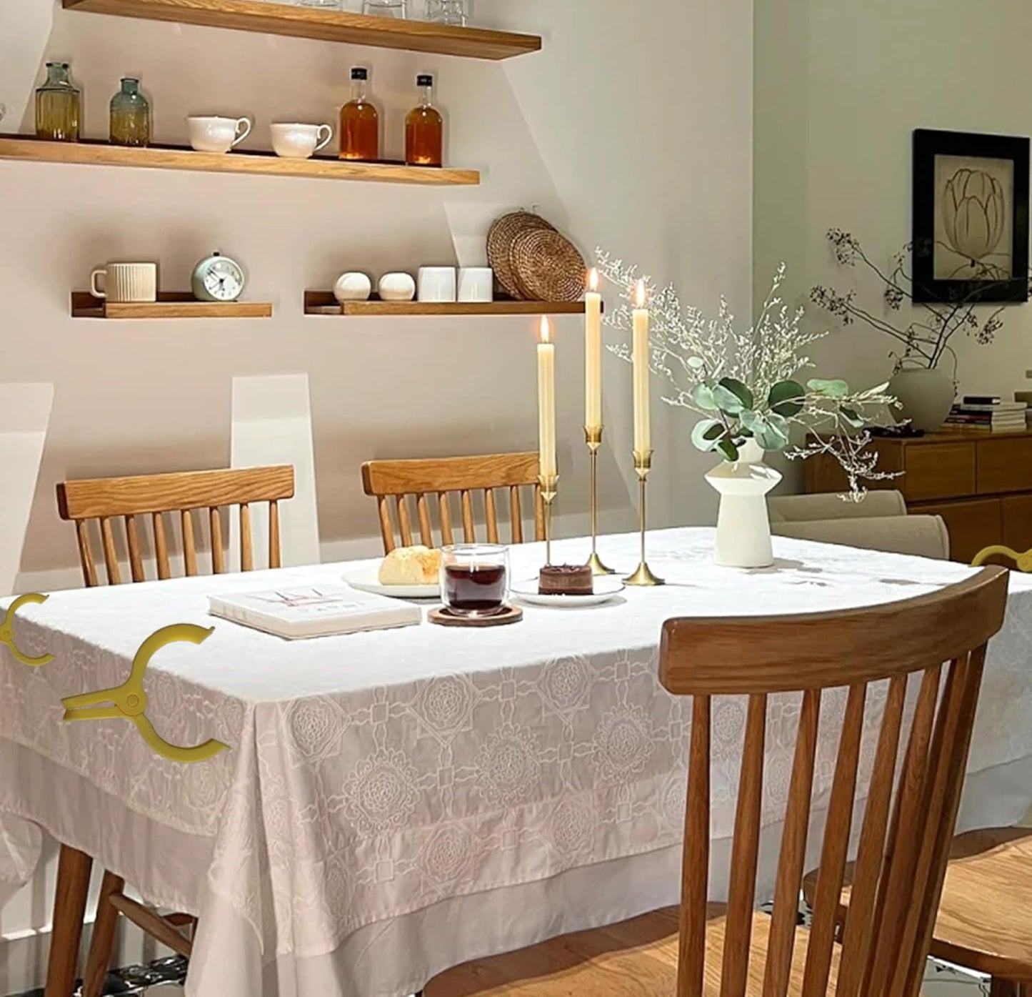 Plastic Clothes Pins Spring Clips Heavy Duty Laundry Clothespins Beach Towel Clips Clothes Pins Air-Drying Clothing Pin ，Set of 8 (Yellow)