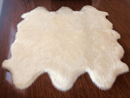 LAMBZY Faux Sheepskin Hypoallergenic Free Shape Silky Shag Rug, Luxury Shaggy Silky Plush Carpet for Bedrooms Rugs Living Kids Room Sofa Floor Rugs (Sexto 6 Pelts 6'x6', 180x180cm, Cream)