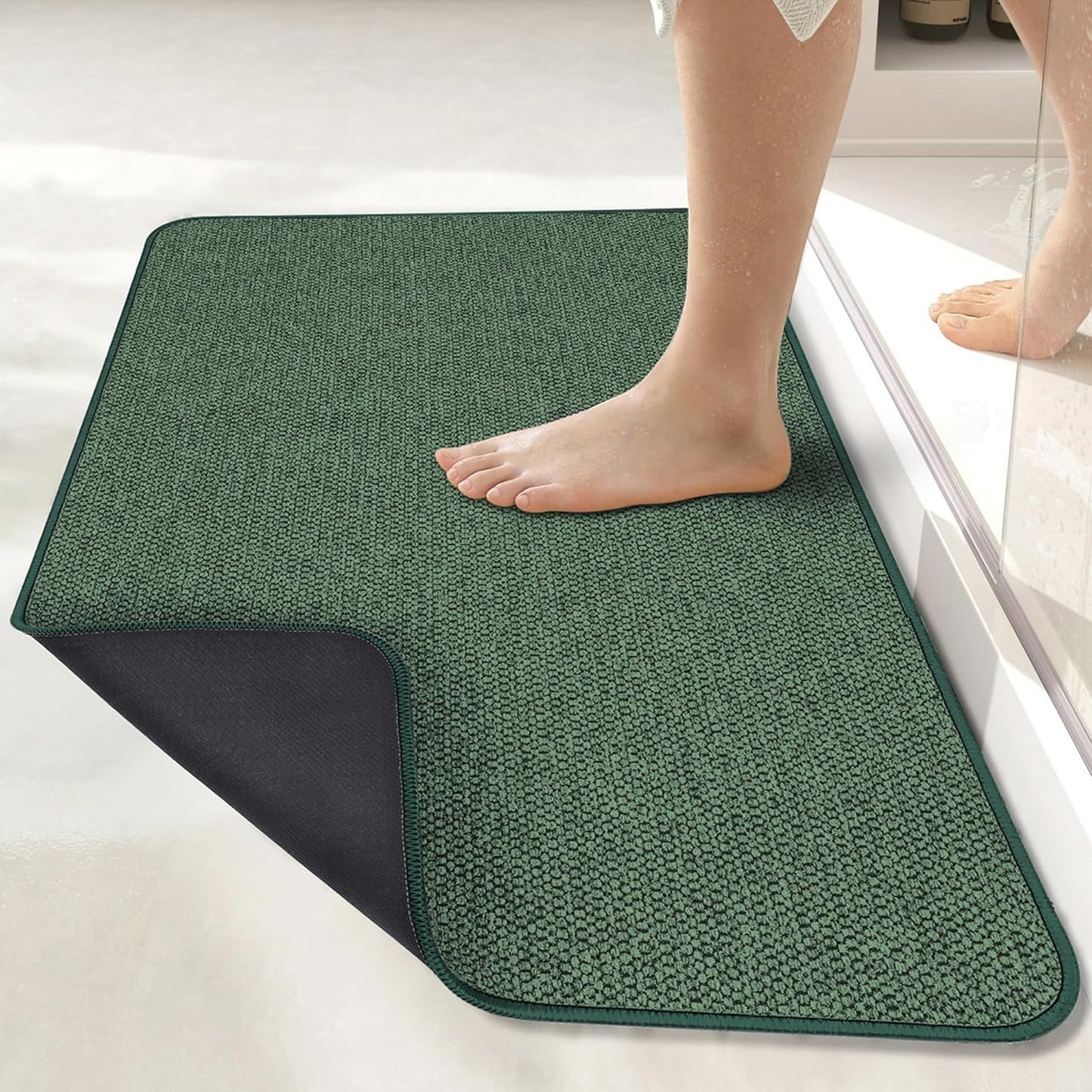 Bath Mat,Ultra Thin Bathroom Runner Rugs,Large Bath Mats for Bathroom,Quick Dry,Non-Slip,Machine Washable,Low Pile,Bath Rug,Shower Outside,Sink,Home Decor Accessories.Green,1'5"x2'11"（17x35inch）