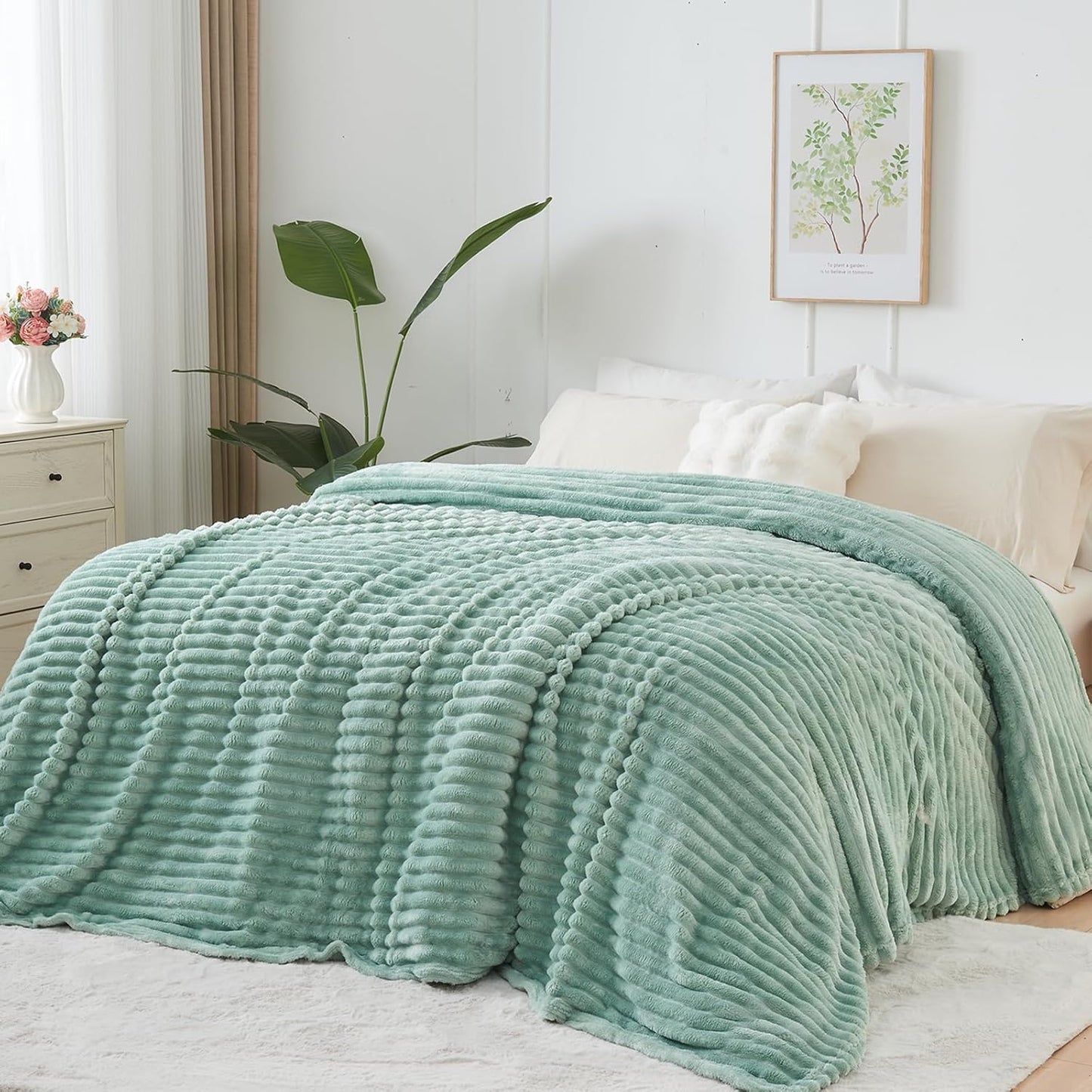 NEWCOSPLAY Super Soft King Blanket New Sage Green Premium Silky Flannel Fleece 3D Ribbed Jacquard Lightweight Bed Blanket All Season Use (New Sage Green Ribbed, King(90"x110"))