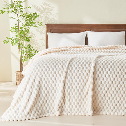 NEWCOSPLAY Super Soft King Blanket Ivory Premium Silky Flannel Fleece 3D Clouds Stylish Jacquard Lightweight Bed Blanket All Season Use 350GSM (Ivory, King(90"x110"))