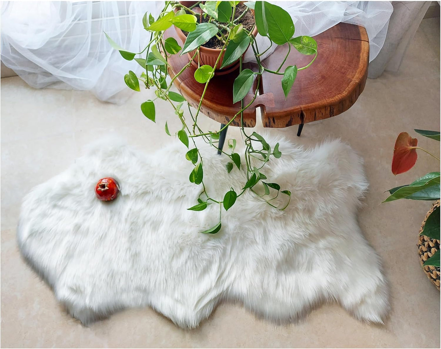 LAMBZY Faux Sheepskin Hypoallergenic Free Shape Silky Shag Rug, Luxury Shaggy Silky Plush Carpet for Bedrooms Rugs Living, Kids Rooms Sofa Floor Rugs (Single and a Half 2'x4', 60x120cm White)