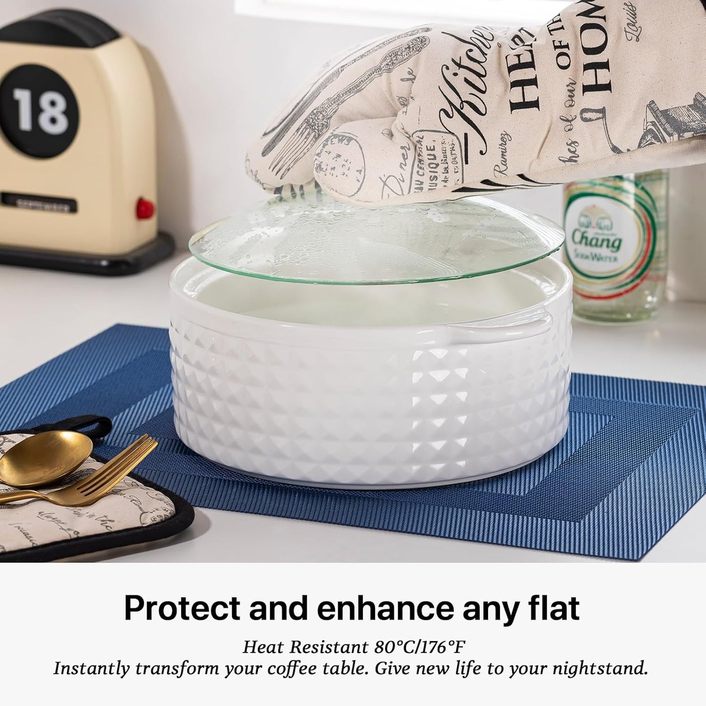 LEXMORE Placemats Set of 8 Vinyl/Plastic Woven Place Mats for Kitchen Table Indoor/Outdoor Washable Placemat Wipeable Dining Table Mats(G-Navy Cube)