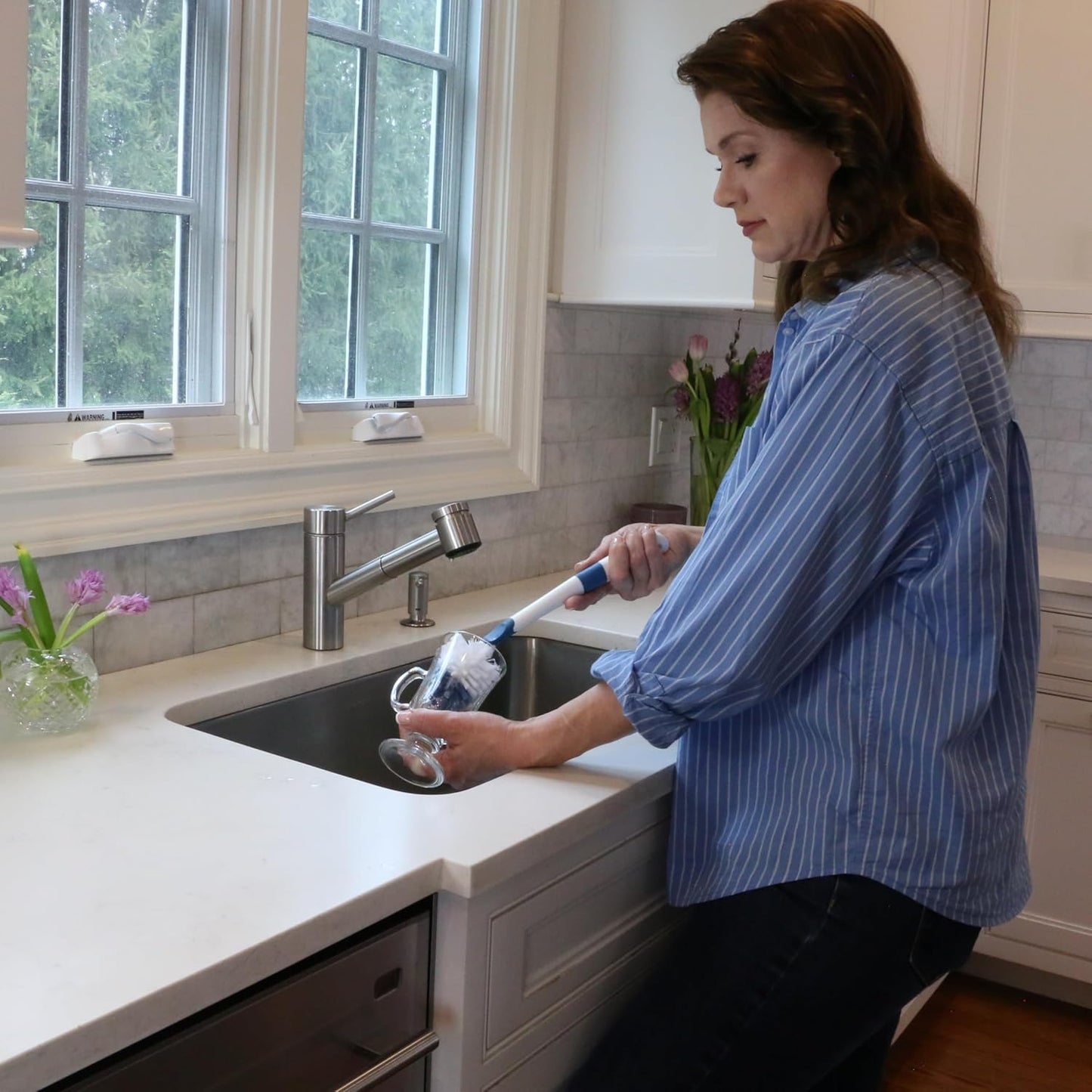 Unger 16” Flexible Glass and Bottle Scrub Brush, Extra-Long, Non-Scratch Cleaning Scrubber for Water Bottles, Travel and Coffee Mugs, Pitchers, Vases, Decanters, Glassware