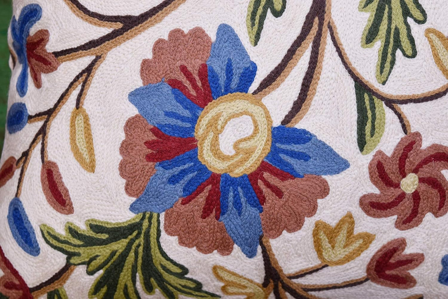 Dahlia Floral Pillow Cover - Cream Flower Pillowcase - Outdoor Cushion - Suzani Farmhouse Chair Throw - Traditional Chair Cushions - Hand Embroidered Wool Size - 18x18