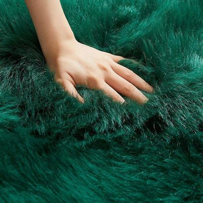 AMTOVO Faux Fur Rug, Dark Green Area Rug, Fluffy Sheepskin Rug, Fuzzy Ultra Soft 2 x 4 ft Shag Rugs for Bedroom Sofa Throw Cushion Room Decor, Sheepskin