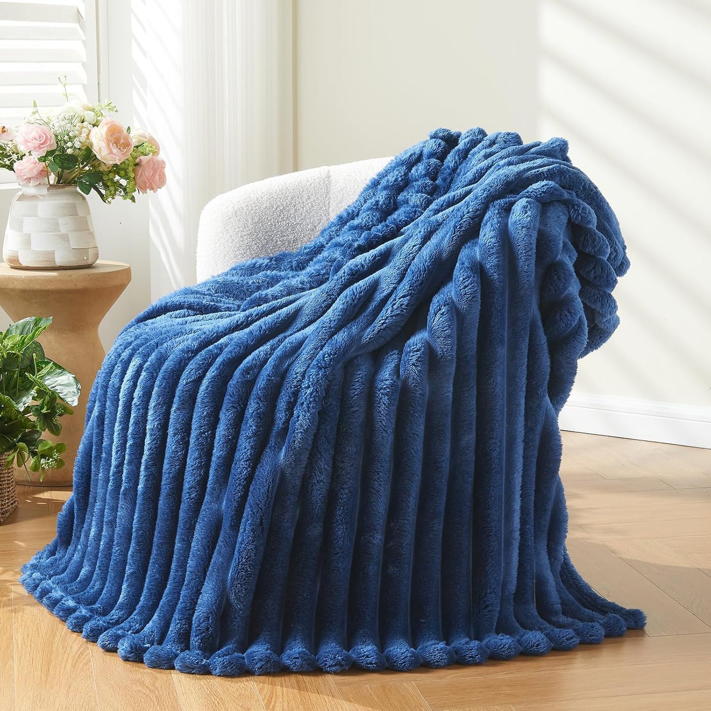 NEWCOSPLAY Super Soft Twin Blanket Navy Premium Silky Flannel Fleece 3D Ribbed Jacquard Lightweight Bed Blanket All Season Use (Navy Ribbed, Twin(60"x80"))