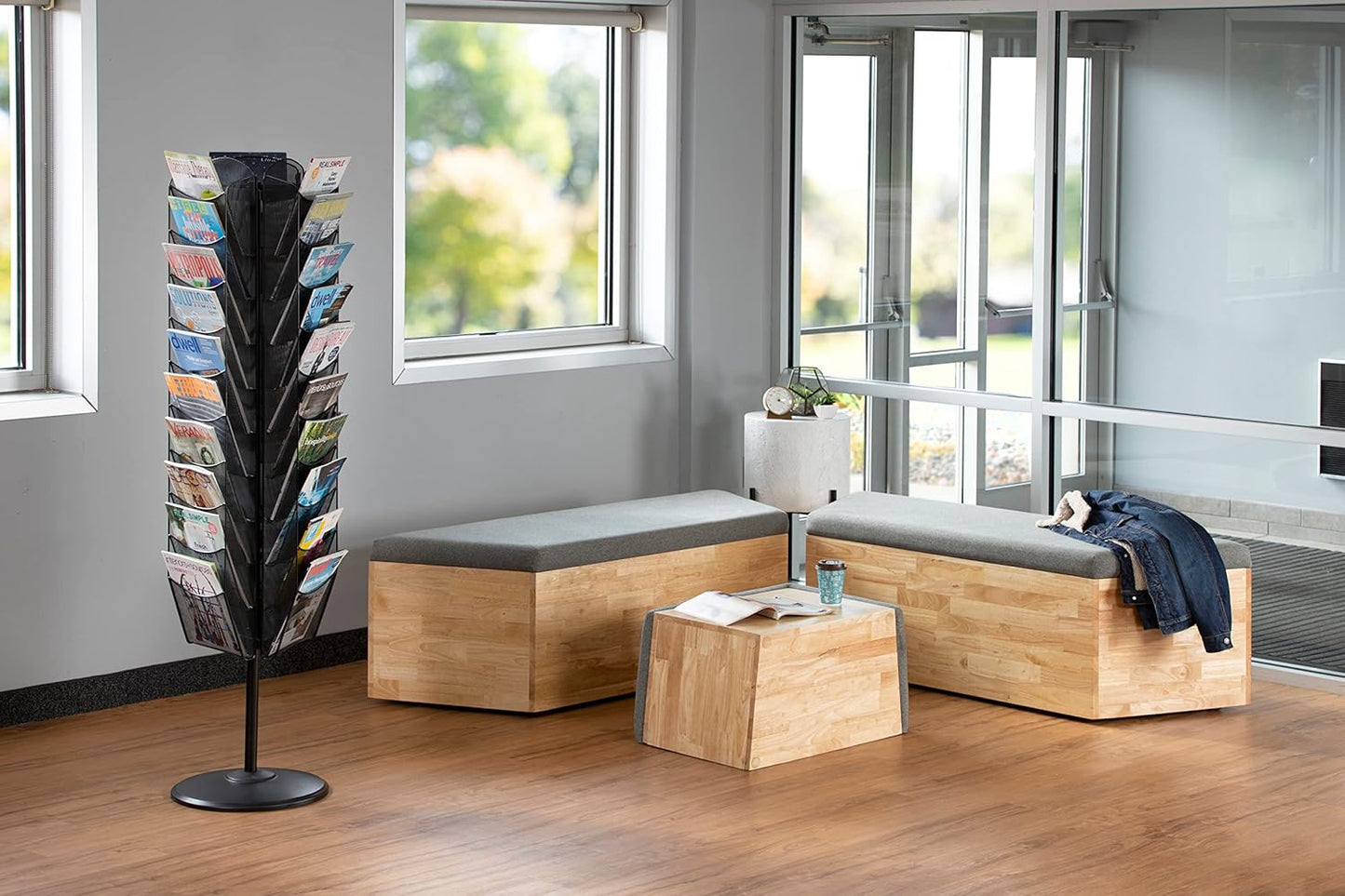 Safco Onyx Rotating Mesh Magazine Holder, Display Rack with 30 Pockets, Brochure Organizer, Commercial-Grade Steel Construction, Black