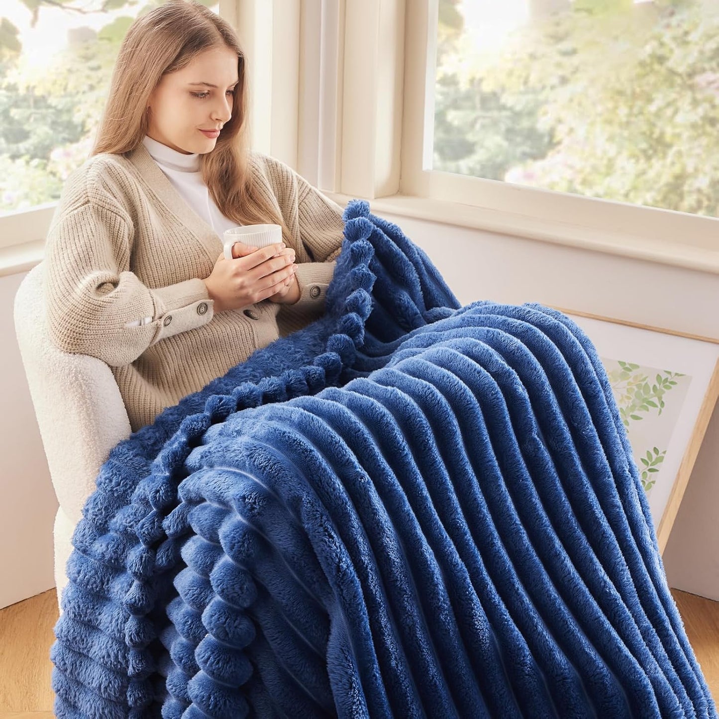 NEWCOSPLAY Super Soft Twin Blanket Navy Premium Silky Flannel Fleece 3D Ribbed Jacquard Lightweight Bed Blanket All Season Use (Navy Ribbed, Twin(60"x80"))