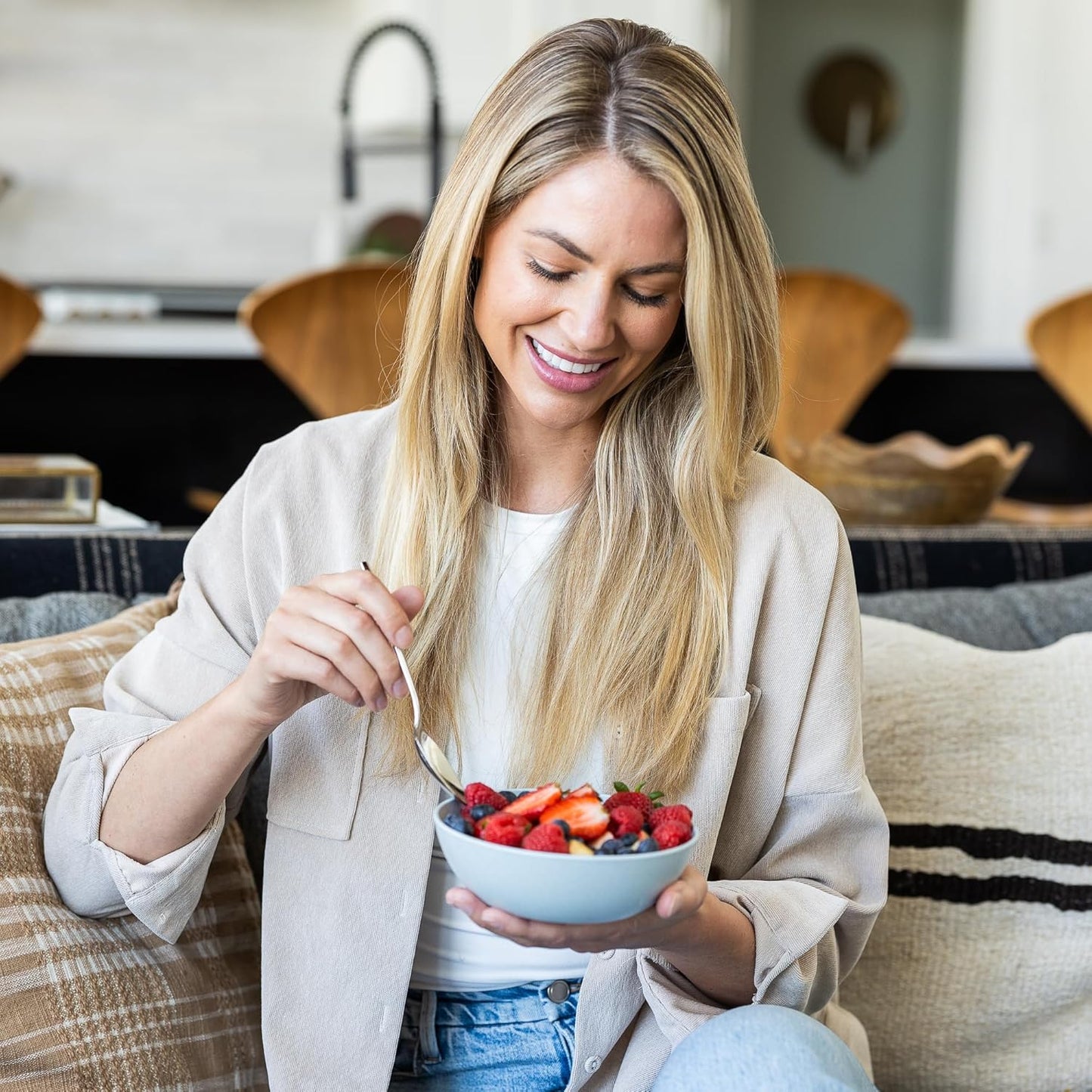 Grow Forward Premium Wheat Straw Bowls - 20oz Microwave Safe Plastic Cereal Bowls Set of 8 for Kitchen, Camping, RV, Dessert, Snack, Soup, Salad, Fruit - Reusable, Unbreakable & BPA Free - Seascape