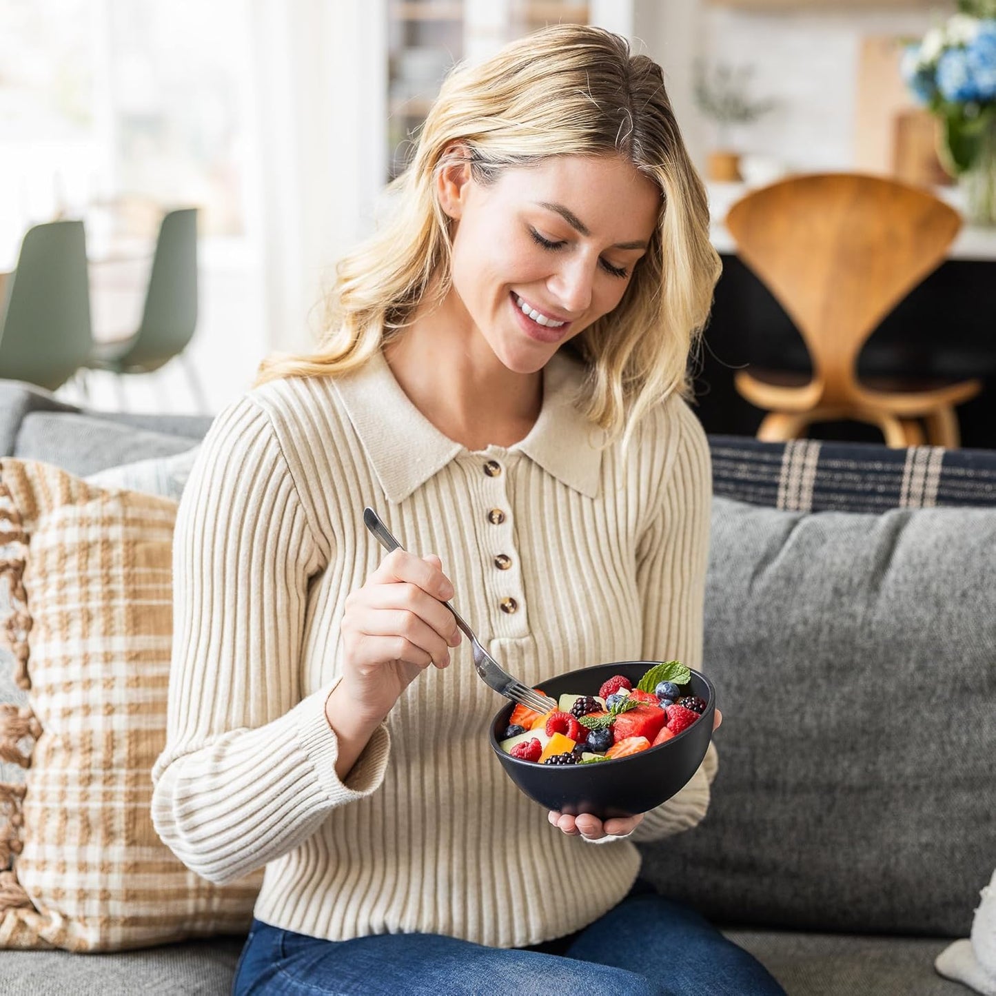 Grow Forward Premium Wheat Straw Bowls - 27oz Microwave Safe Plastic Cereal Bowls Set of 8 for Kitchen, Camping, RV, Dessert, Snack, Soup, Salad, Fruit - Reusable, Unbreakable & BPA Free - Midnight