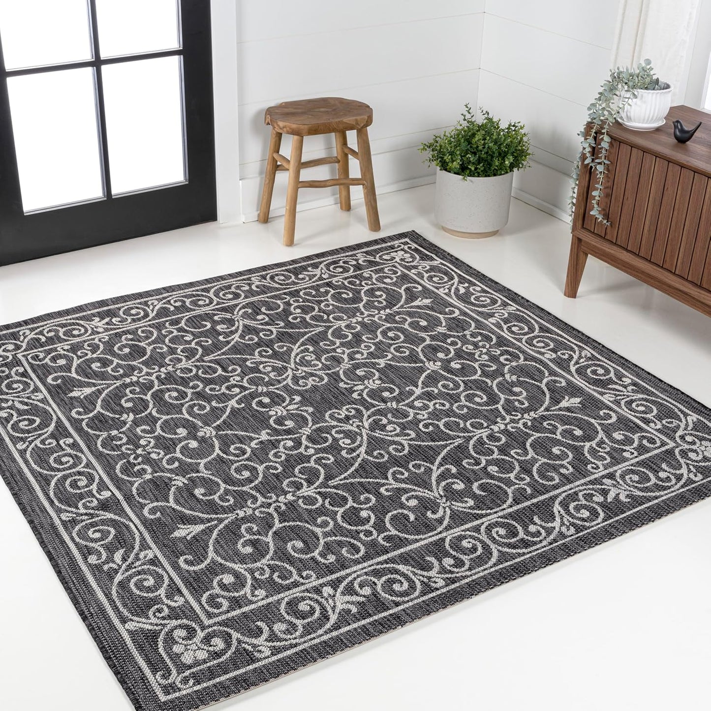 JONATHAN Y Vintage Filigree Indoor Outdoor Square Area Rug 3X3 Black/Gray, Charleston Textured Weave for Backyard, Patio, Porch, Easy-Cleaning, High Traffic, Pet-Friendly, Non-Shedding (SMB106G-3SQ)