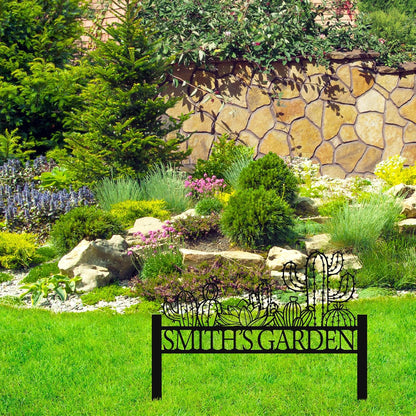 Personalized Cactus Metal Garden Sign, Large Garden Decoration Metal Sign with Stakes, Custom Gardener Family Name Sign, Cactus Decor for Outdoor, Patio Decorative, Yard Art, New Home Gift