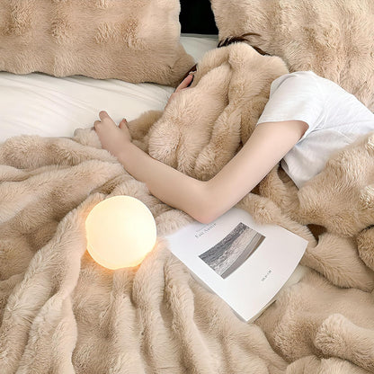UKELER Camel Fleece Throw Blanket for Couch Faux Fur Throw Blanket Fluffy Blankets and Throws for Bed, Sofa, Office, Camping Cozy Plush Warm Thick Velvet Bed Blanket for Women, Men 60''x80''