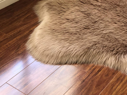 LAMBZY Faux Sheepskin Hypoallergenic Free Shape Silky Shag Rug, Luxury Shaggy Silky Plush Carpet for Bedrooms Rugs Living Room Kids Rooms Sofa Floor Rugs (Decto 10 Pelts 6'x10', 180x300cm Camel)