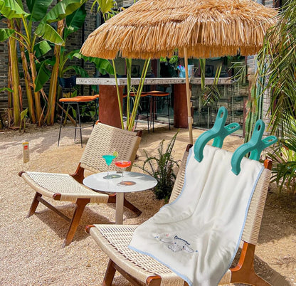 Plastic Clothes Pins Spring Clips Heavy Duty Laundry Clothespins Beach Towel Clips Clothes Pins Air-Drying Clothing Pin ，Set of 8 (Green)