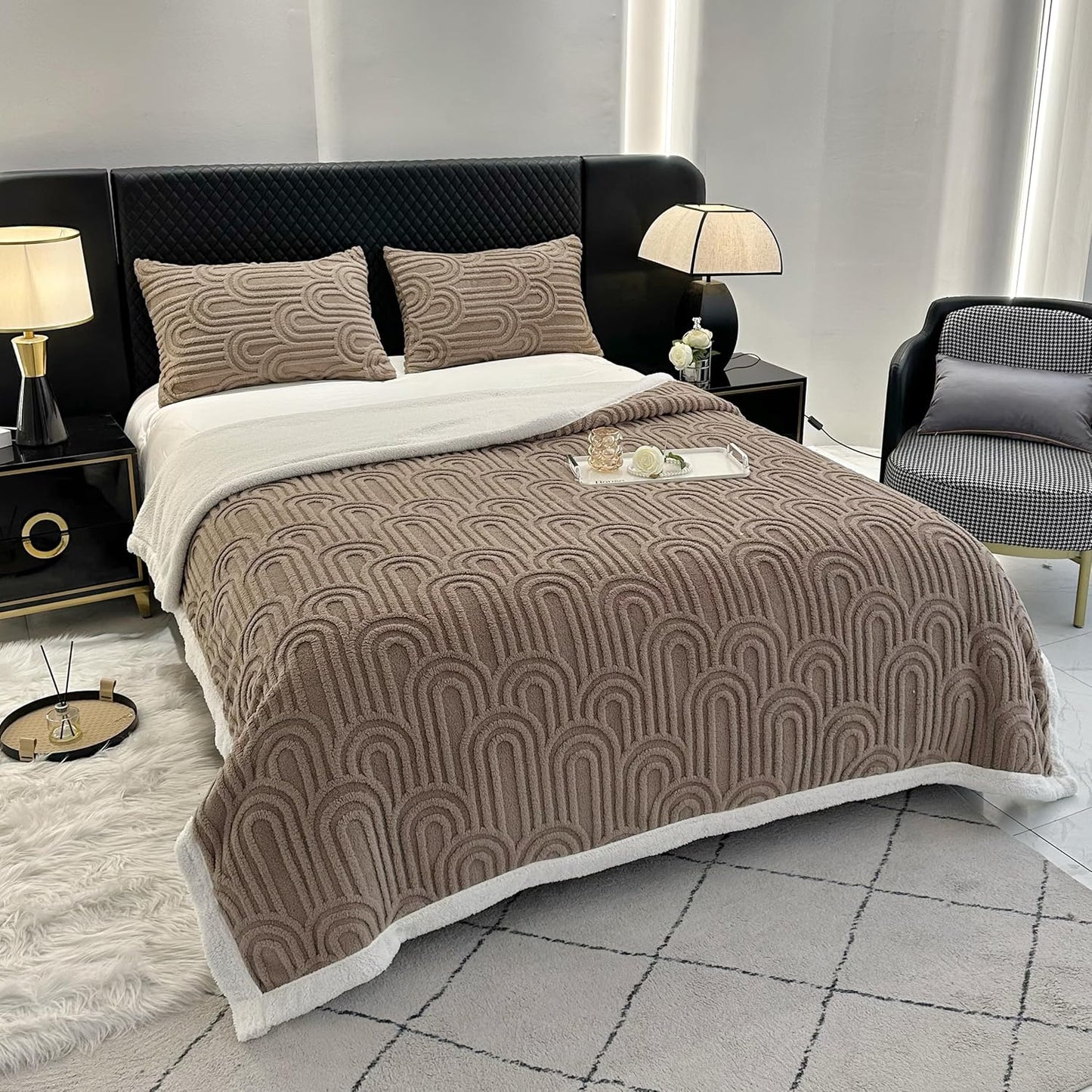 UKELER Sherpa Fleece Blanket 60 × 80 inch, Ultra Soft Twin Size Throw Blanket for All Season, Cozy Plush Arch Blankets for Bed Couch Sofa Office Camping, Coffee