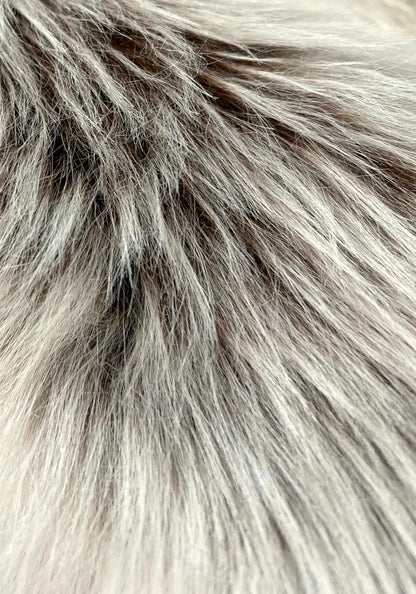 LAMBZY Faux Sheepskin Super Soft Hypoallergenic Free Shape Silky Shag Rug, Luxury Shaggy Silky Plush Carpet for Bedrooms Living Kids Room Sofa Rugs (Brown with Beige Tips, Octo 8 Pelts 6'x8')