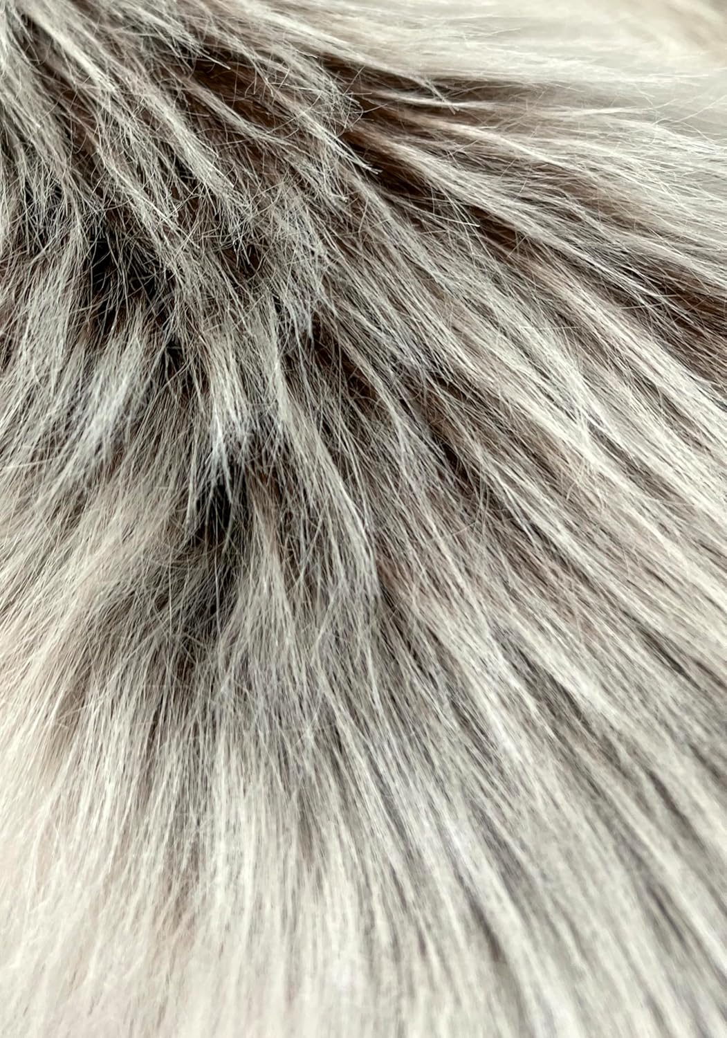 LAMBZY Faux Sheepskin Super Soft Hypoallergenic Free Shape Silky Shag Rug, Luxury Shaggy Plush Carpet for Bedrooms Living Kids Room Sofa Rugs (Brown with Beige Tips, Decto 10 Pelts 6'x10')