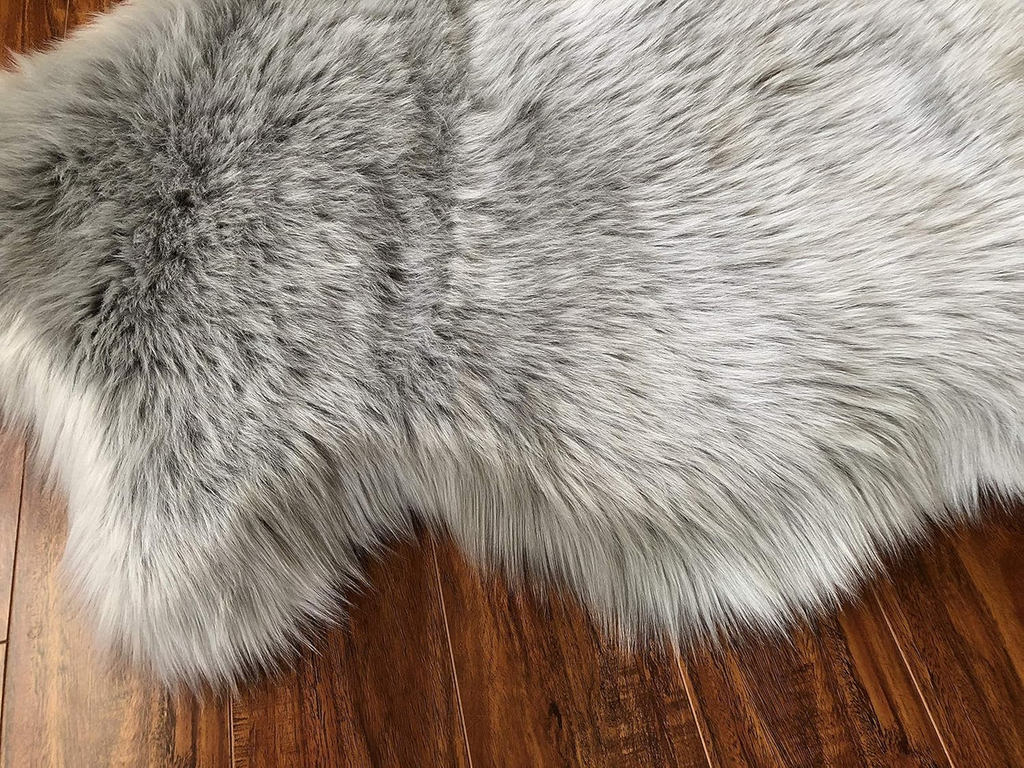 LAMBZY Faux Sheepskin Hypoallergenic Free Shape Silky Shag Rug, Luxury Shaggy Silky Plush Carpet for Bedrooms Rugs Living Room Kids Rooms Sofa Floor Rugs (Single and a Half 2'x4', Grey)